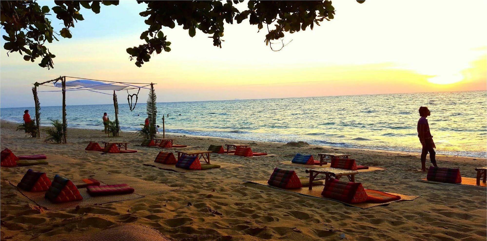 Lanta Pavilion Resort - Ko Lanta Buitenkant foto